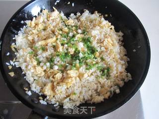 鸡蛋榨菜炒饭的做法步骤:9