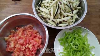 茄子肉丁手擀面的做法步骤:3