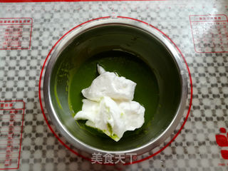 低糖菠菜戚风的做法步骤:12