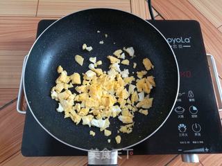 菠萝蛋炒饭的做法步骤:10