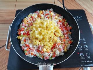 菠萝蛋炒饭的做法步骤:15