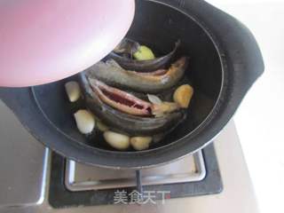 青豆泥鳅汤的做法步骤:4