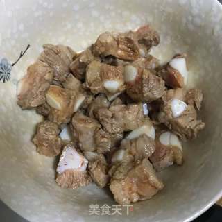 #信任之美五常大米试吃#肋排焖饭的做法步骤：2