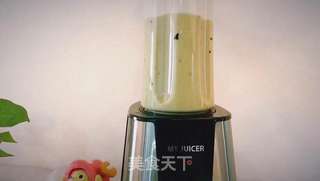 牛油果燕窝奶昔的做法步骤:4