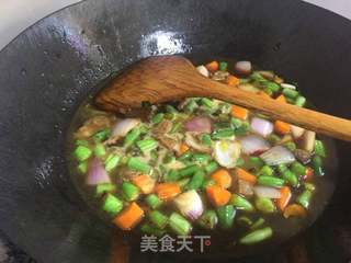 腊肠焖饭的做法步骤：5