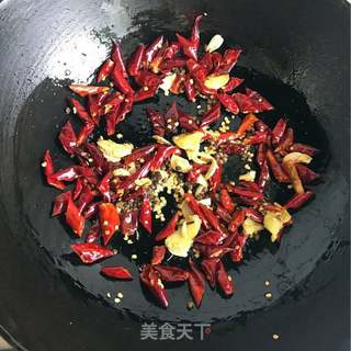 辣子鸡的做法步骤:8