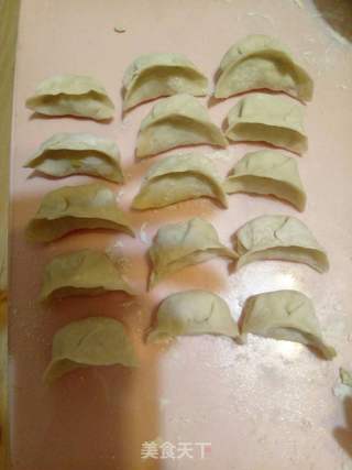 角瓜鸡蛋虾皮饺的做法步骤:4