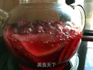洛神花冰糖雪梨饮的做法步骤:3