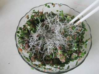 韭菜三鲜饺子的做法步骤:7