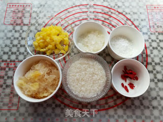 菠萝银耳羹的做法步骤：4