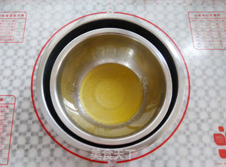 紫菜肉松鸡蛋卷的做法步骤:2