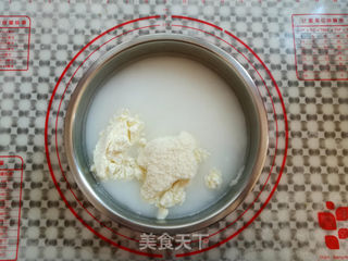 芒果酸奶(奶粉版)的做法步骤:2