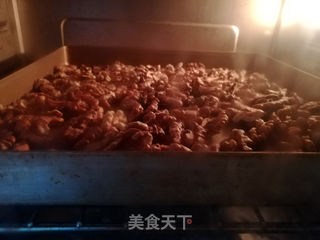 核桃蔓越莓牛轧糖的做法步骤：1