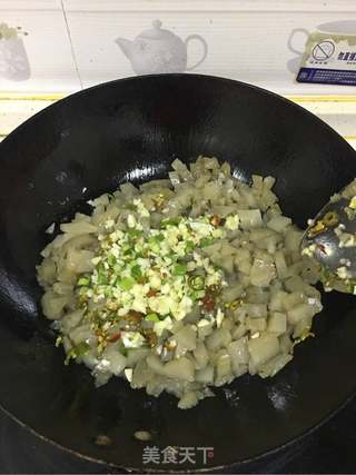炒凉粉的做法步骤:4