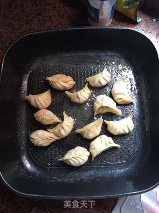 煎饺的做法步骤:7