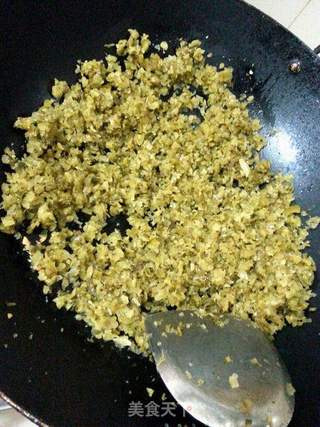 咸菜花生粒炒饭的做法步骤:10
