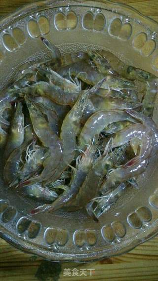 香辣美味虾的做法步骤：1