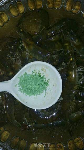 香辣美味虾的做法步骤:7