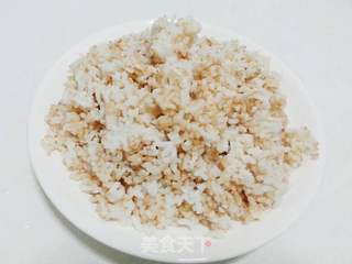 咸菜花生粒炒饭的做法步骤:3