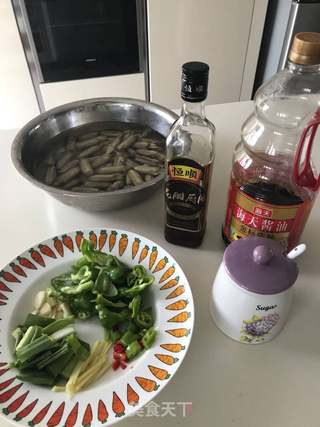 爆炒蛏子的做法步骤:3