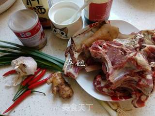 香辣卤猪蹄的做法步骤:2