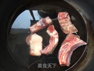 香菇玉米排骨汤的做法步骤：6