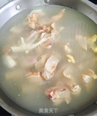 小鸡炖蘑菇的做法步骤:5