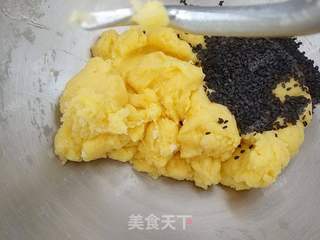 黑芝麻麻糬面包的做法步骤：6