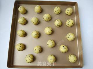 黑芝麻麻糬面包的做法步骤:9