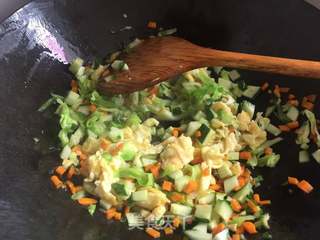 葱香蛋炒饭的做法步骤:5
