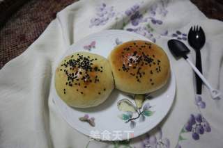 蜜豆餐包的做法步骤:12