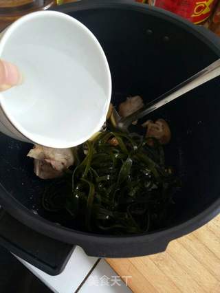 海带猪蹄汤的做法步骤:8