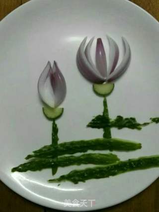 洋葱荷花摆盘的做法步骤:5