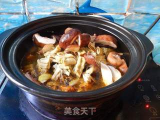 香菇笋干炖肉的做法步骤:12