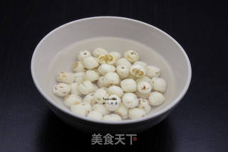 莲子凉粉糕的做法步骤:2