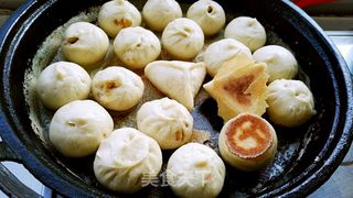 百变面食之家常生煎包 的做法步骤:25