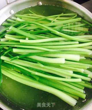 芹菜猪肉水饺的做法步骤:7