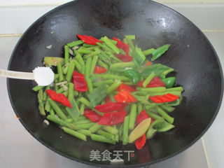 芦笋青椒凤尾虾的做法步骤:10