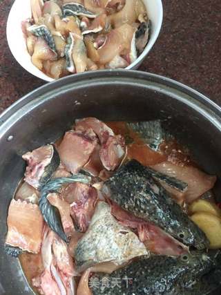 酸菜鱼的做法步骤:2