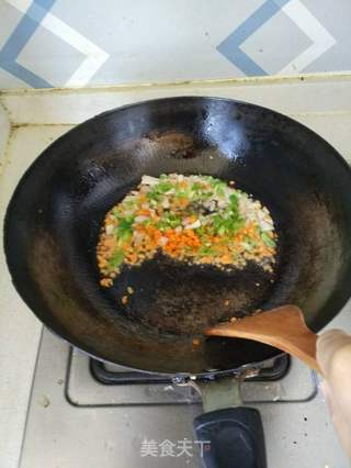 虾仁时蔬炒饭的做法步骤:2