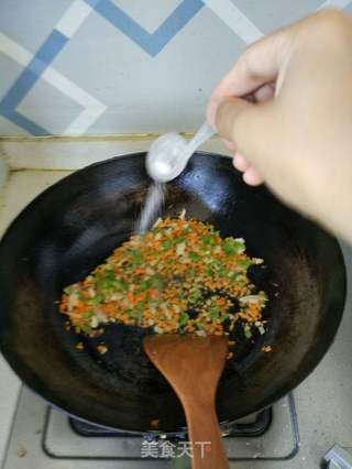 虾仁时蔬炒饭的做法步骤:3
