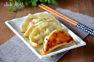 灌汤鲜肉锅贴的做法步骤:12