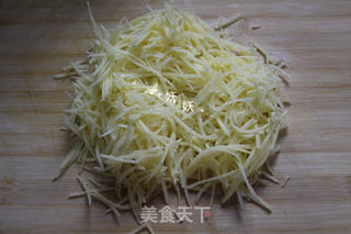 土豆小饼的做法步骤:2