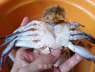 油焖三眼蟹的做法步骤:2
