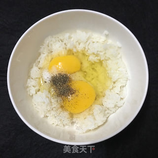 米饭鸡蛋饼的做法步骤：4