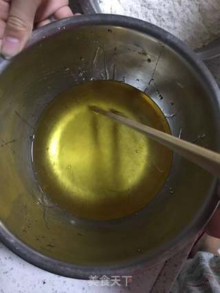 广式蛋黄莲蓉月饼的做法步骤:2