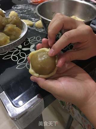 广式蛋黄莲蓉月饼的做法步骤:7