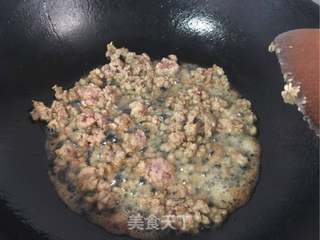 黑胡椒肉酱意大利面的做法步骤:2