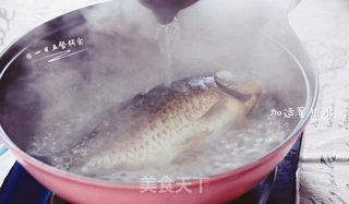 奶白鲫鱼豆腐汤的做法步骤:5