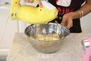 daogrs烘焙食谱之火龙果慕斯蛋糕的做法步骤:7